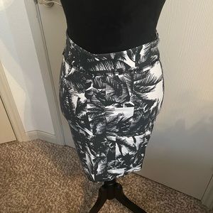 Fabletics Cora Black White Palm Leaf Print Skirt
